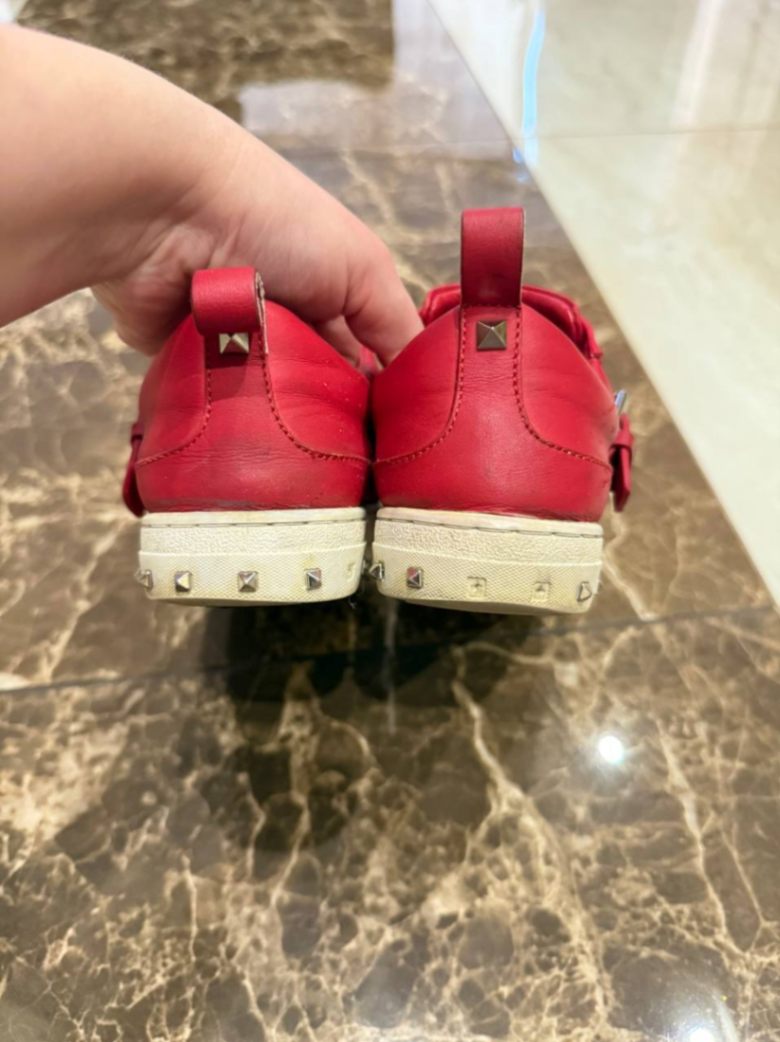 Кросівки жіночі бренду Valentino