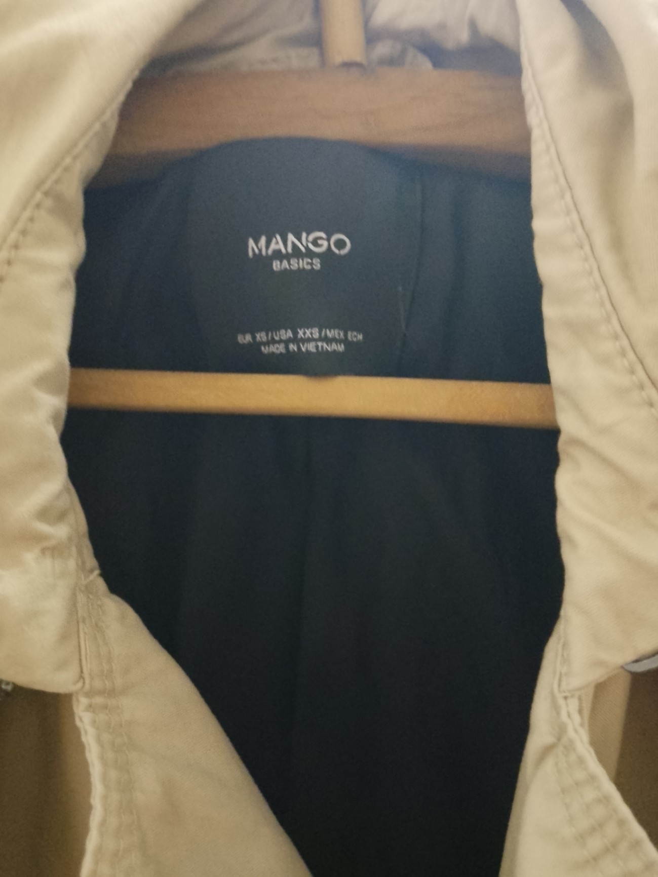 Тренч бренду Mango