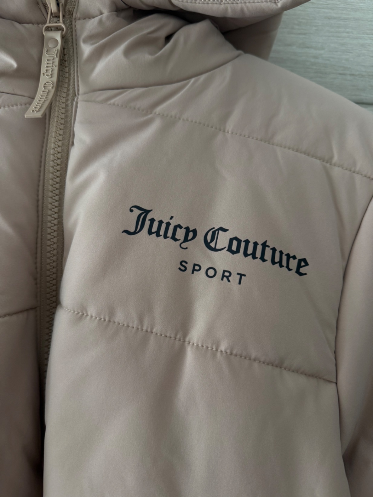 Жіноча зимня куртка Juicy Couture