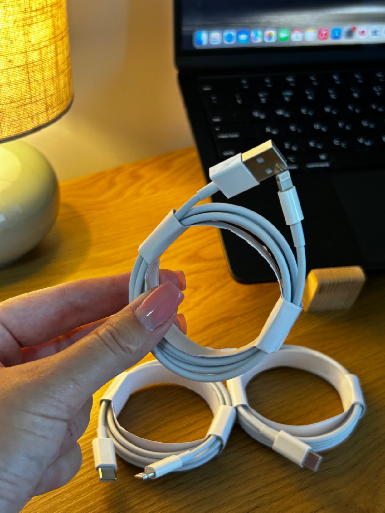 Кабель для зарядки iPhone