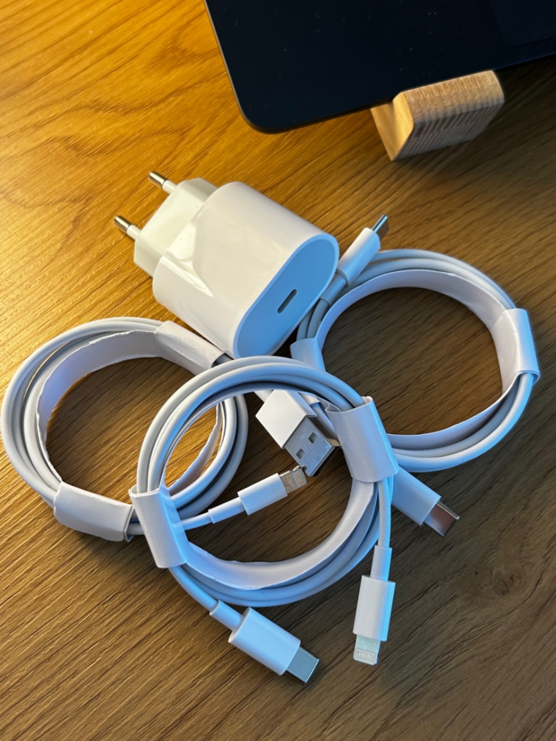 Блок живлення для iPhone