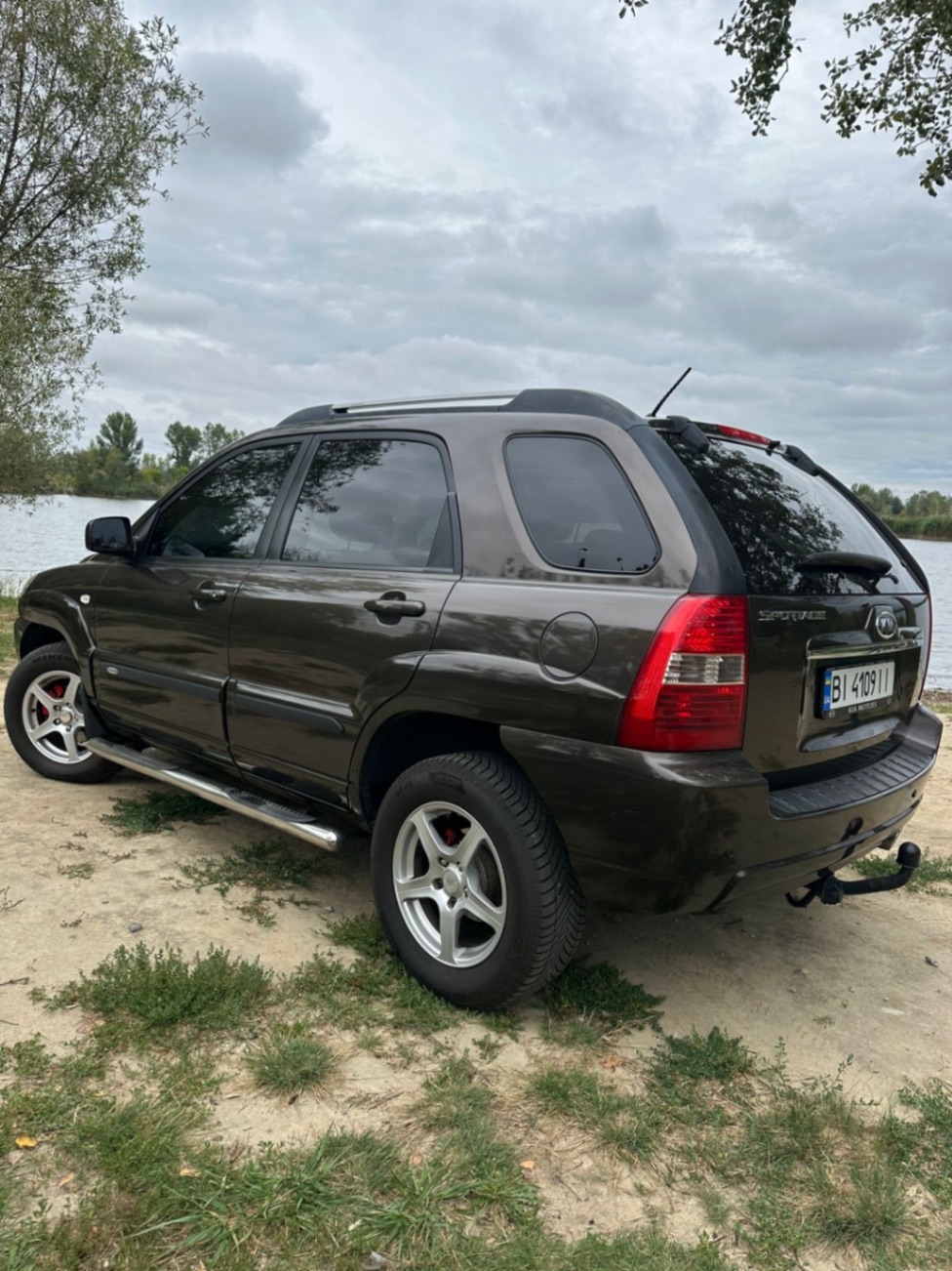 Автомобіль kia sportage 2006 року