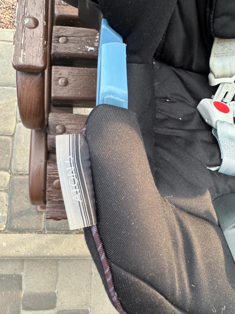 Продаю автокрісло Суех Aton 5 у гарному стані