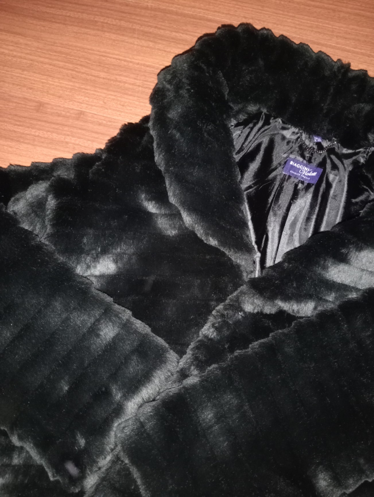 продам трендову шубку