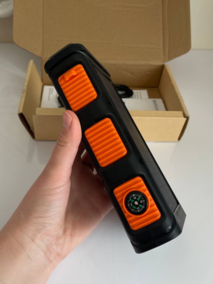 Павербанк із сонячною панеллю 26800 mAh
