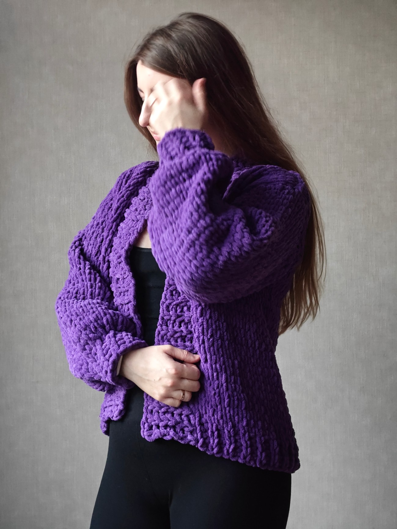 Кардиган вкорочений з плюшевої пряжі Alize Puffy Fine