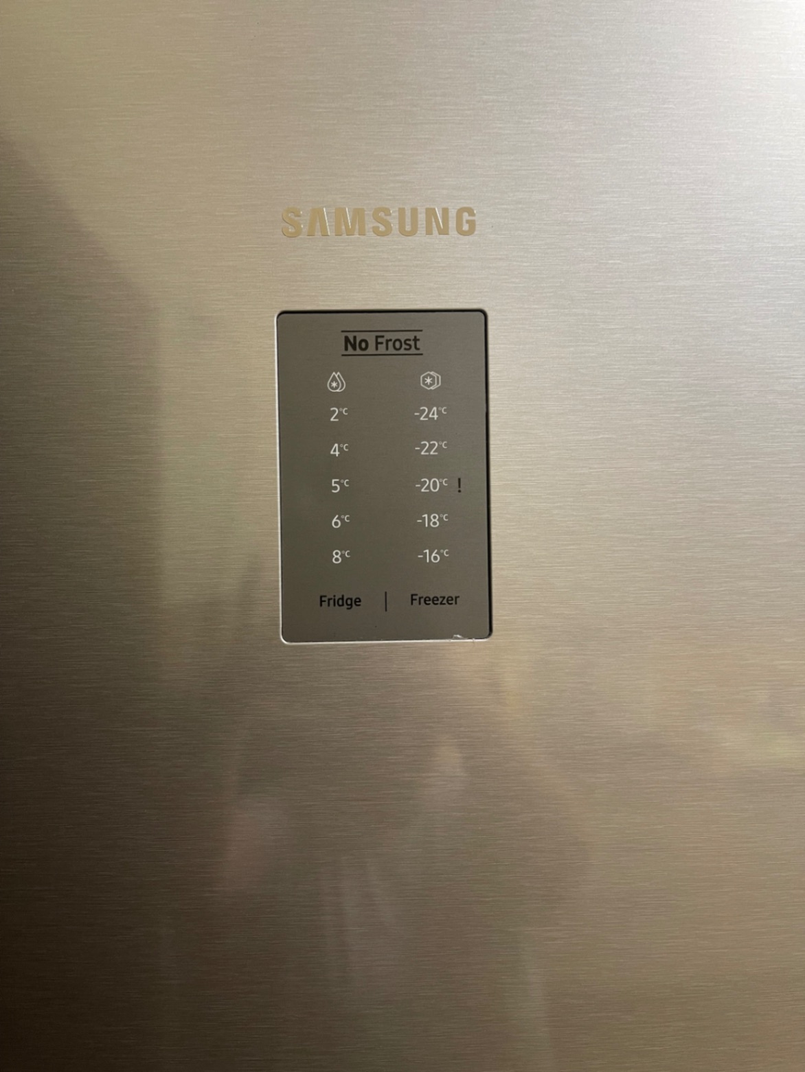 Холодильник Samsung