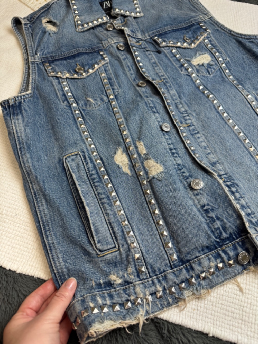 Джинсовий оверсайз жилет ZARA denim s-m mex 38-40 денім синій з заклепками гранж рок стиль