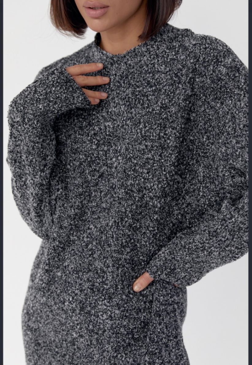 Светр новий