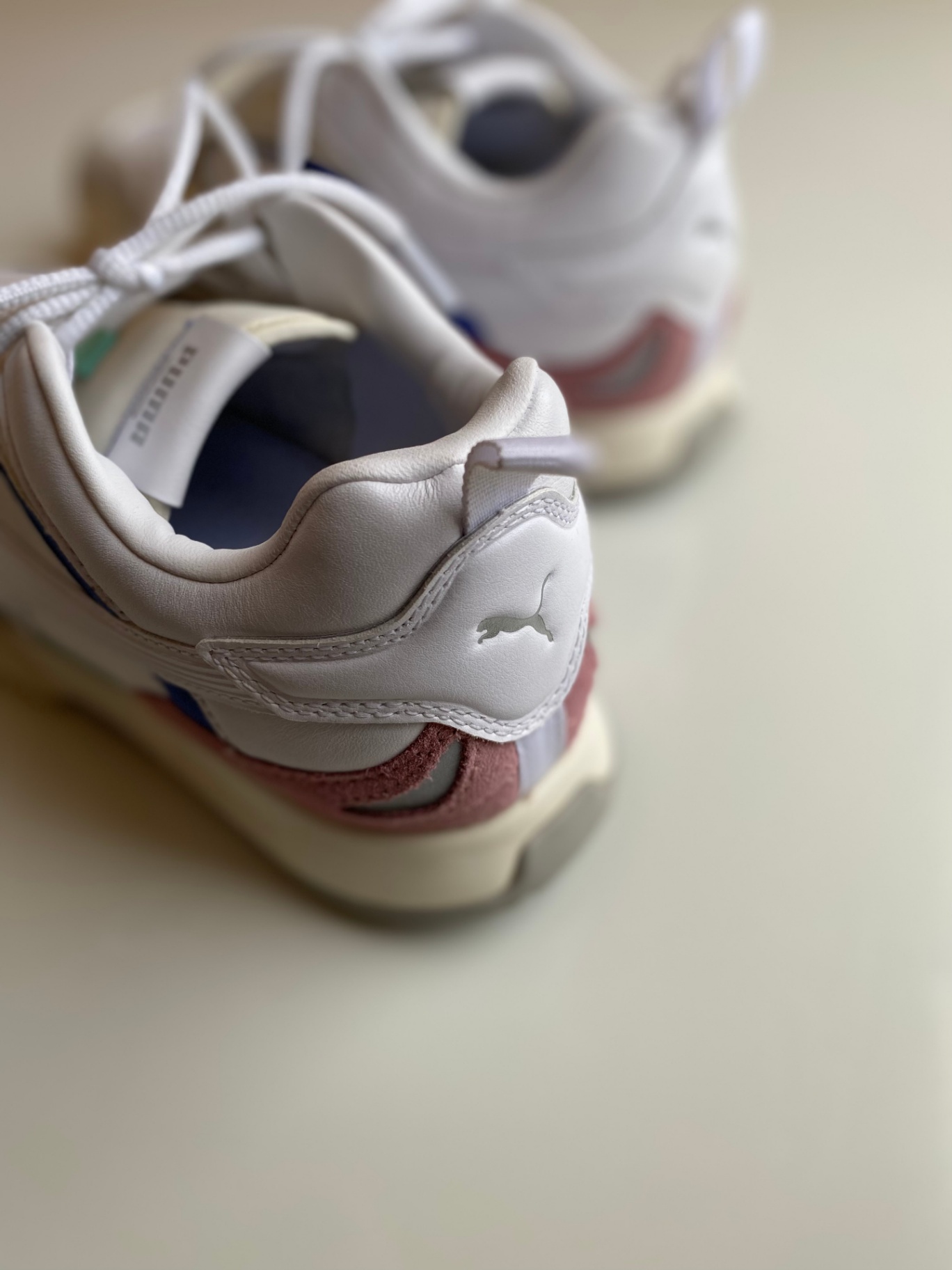 Оригінальні жіночі кросівки Puma Kyron Awakening 38 розмір