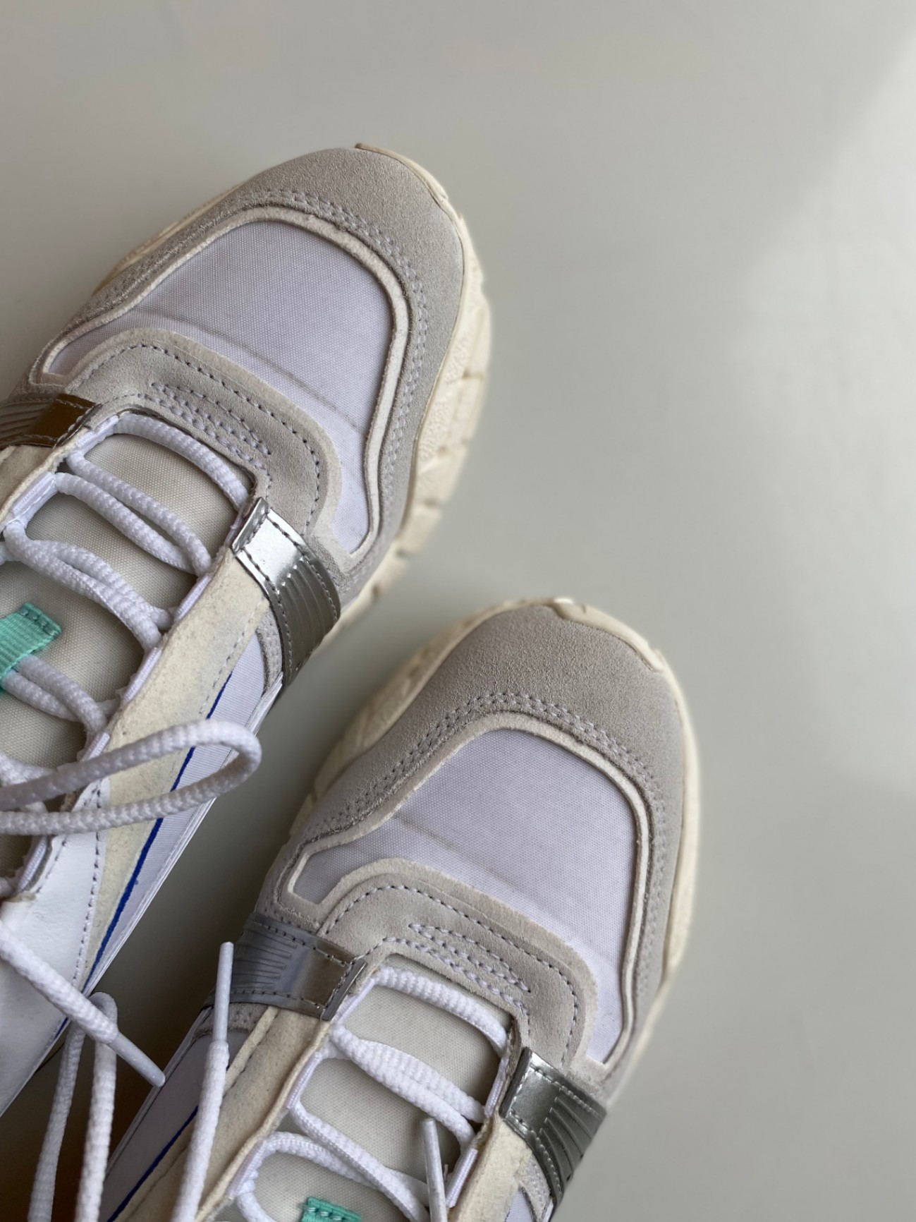 Оригінальні жіночі кросівки Puma Kyron Awakening 38 розмір
