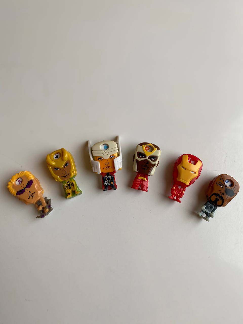 Колекція фігурок Kinder Surprise Marvel Avengers Assemble