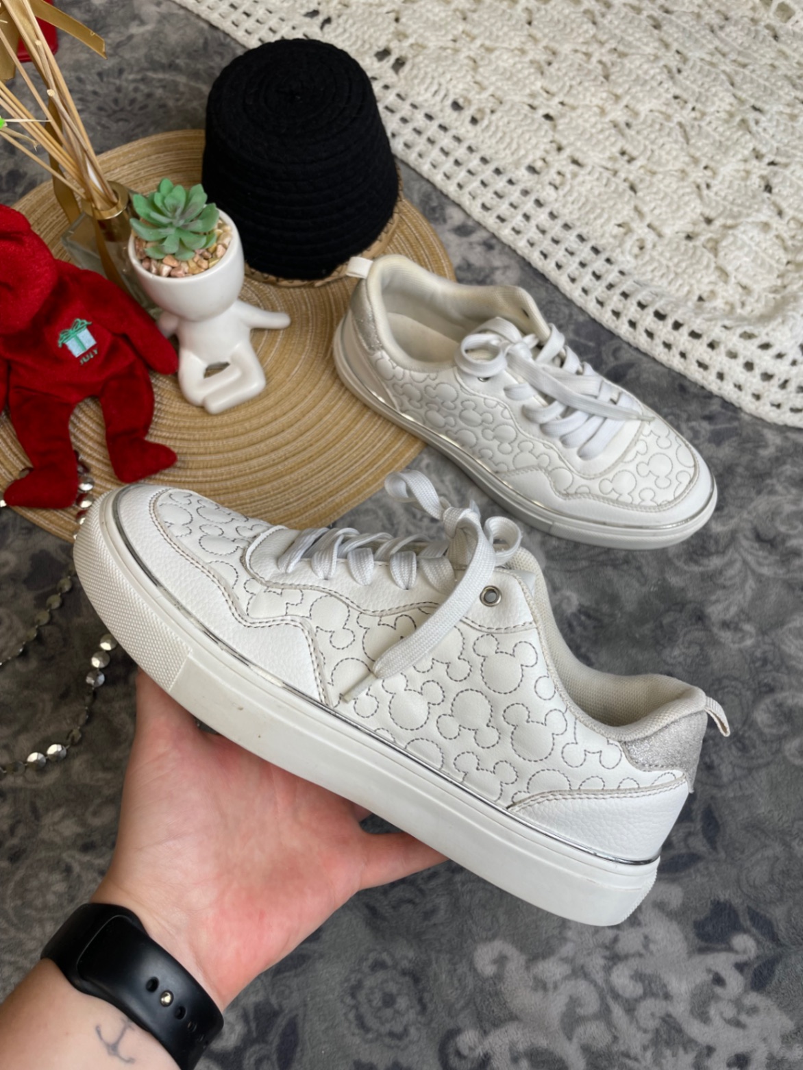 Кросівки Primark x Disney Mickey Mouse біл і 38-39 25 см штучна шкіра