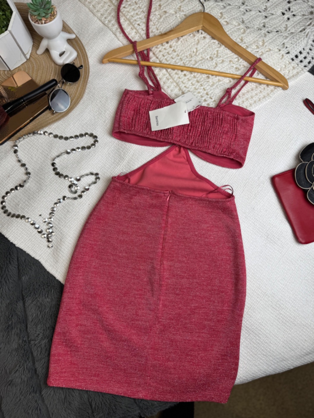 Міні сукня танкіні Bershka з люрексом ягідний колір S Нюанс