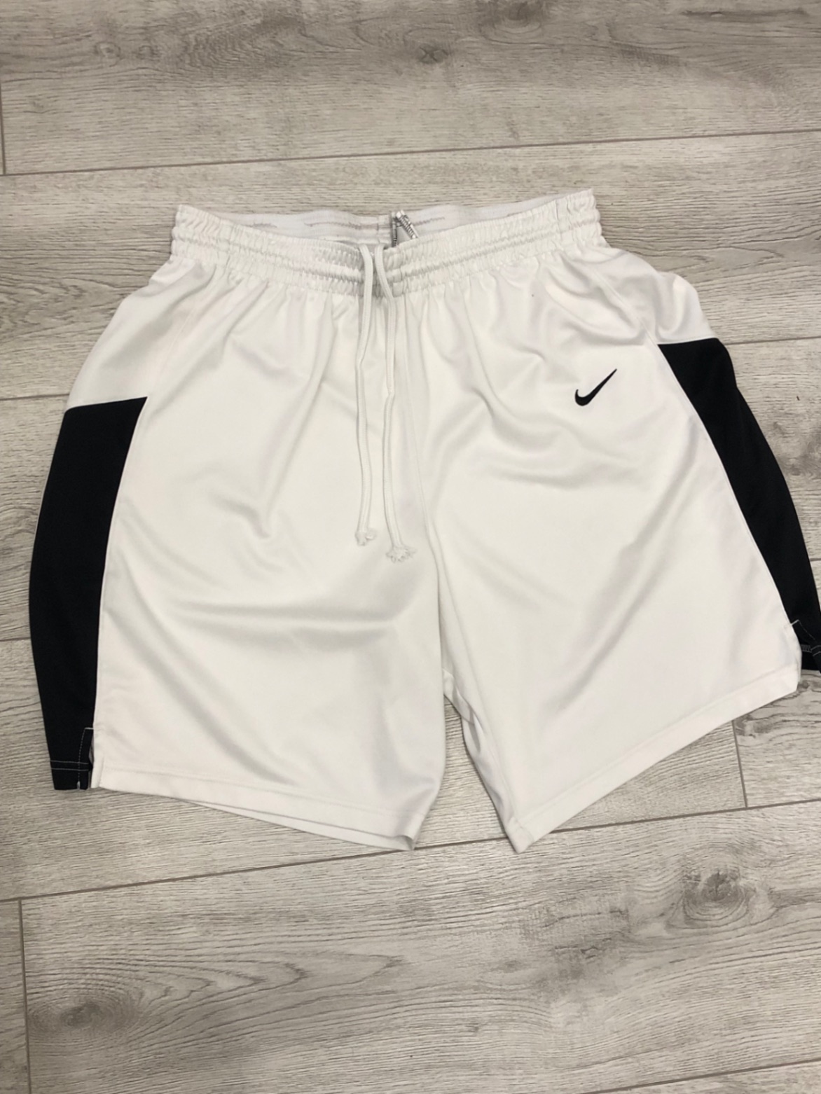 Спортивні шорти від Nike