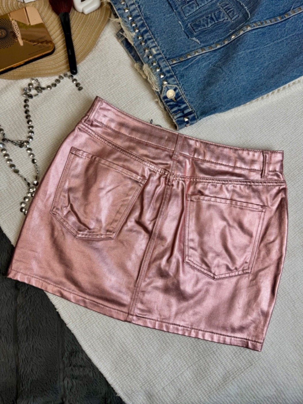 нова блискуча джинсова міні спідниця denim co by primark 12 m-l 40 акцентна рожева coated denim металік барбі y2k нюанс