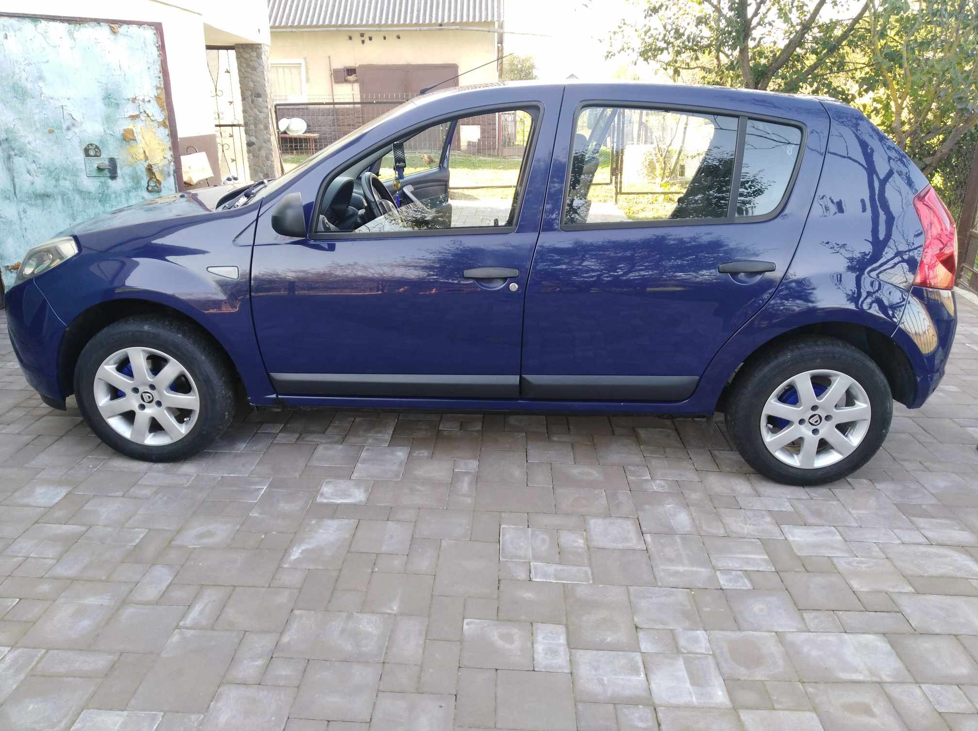 Продам авто Dacia 2009р.